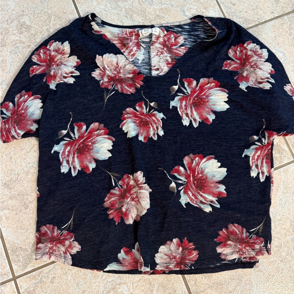 Maurices Navy Floral Short Sleeve Top